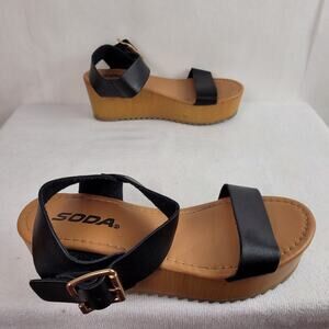Soda Leather Strap Platform Sandal Black Women Size 9 Y2K Classic Retro